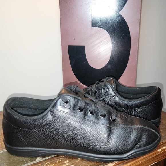 Easy Spirit Shoes - Easy Spirit Womens Ap1 Oxford Shoes - Size‎ 7.5